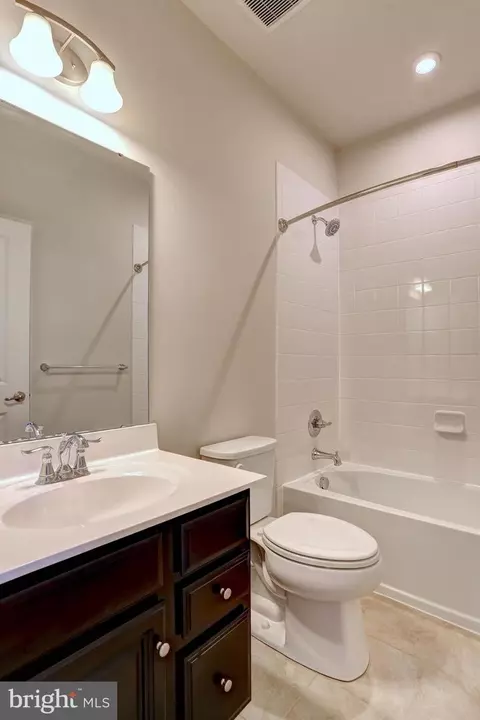 Bath - 1811 Wind Gate Rd, Baltimore, MD 21227 photo 1 of 3