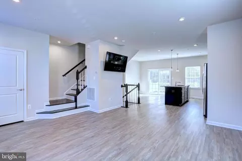 Entry Way - 1811 Wind Gate Rd, Baltimore, MD 21227 photo 2 of 11