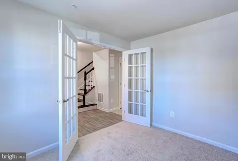 Entry Way - 1811 Wind Gate Rd, Baltimore, MD 21227 photo 8 of 11