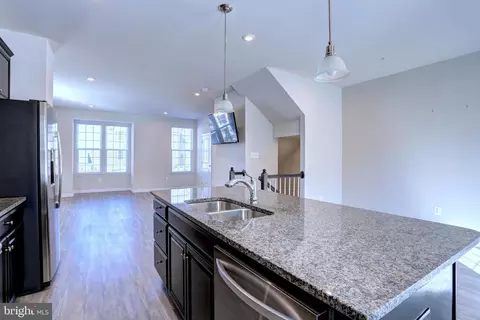 Entry Way - 1811 Wind Gate Rd, Baltimore, MD 21227 photo 11 of 11