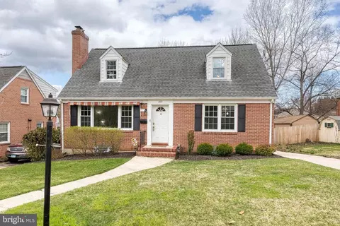 2001 Tree Ln, Lutherville Timonium, MD 21093
