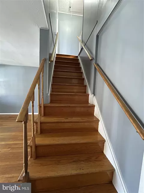 Entry Way - 8333 Kavanagh Rd, Dundalk, MD 21222 photo 5 of 8