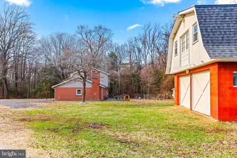 Exterior - 6204 Ebenezer Rd, Middle River, MD 21220 photo 6 of 10