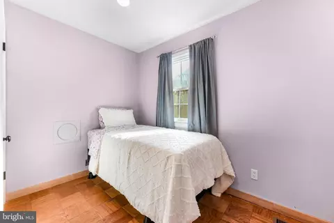 Bedroom - 6204 Ebenezer Rd, Middle River, MD 21220 photo 6 of 8