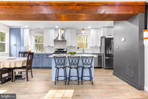 Kitchen - 6204 Ebenezer Rd, Middle River, MD 21220 photo 1 of 7