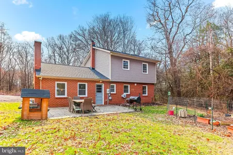 Exterior - 6204 Ebenezer Rd, Middle River, MD 21220 photo 5 of 10