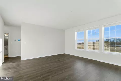 Living - 8101 Cypress Point Dr, Baltimore, MD 21237 photo 2 of 2