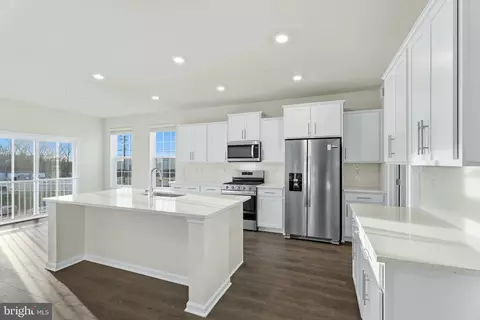 Other - 8101 Cypress Point Dr, Baltimore, MD 21237 photo 4 of 13