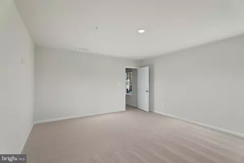 Bedroom - 8101 Cypress Point Dr, Baltimore, MD 21237 photo 1 of 4