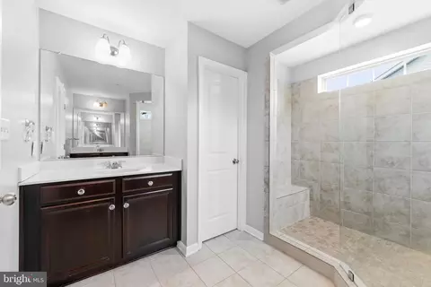Entry Way - 9429 Barnside Ct, Perry Hall, MD 21128 photo 8 of 12