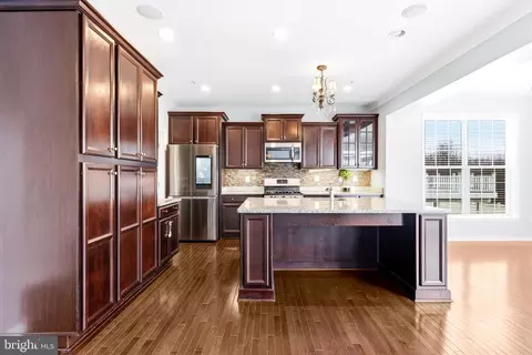Kitchen - 9429 Barnside Ct, Perry Hall, MD 21128 photo 3 of 4
