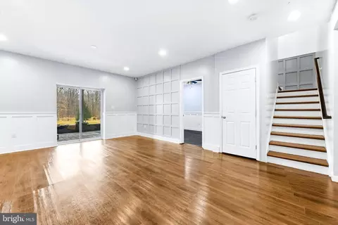 Living - 9429 Barnside Ct, Perry Hall, MD 21128 photo 9 of 11