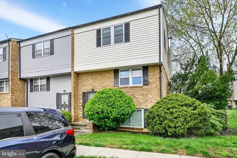10 Sharrow Ct, Windsor Mill, MD 21244