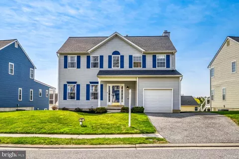 7 Chriswell Ct, Rosedale, MD 21237