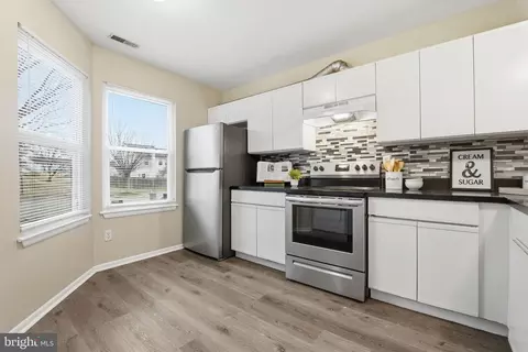 Kitchen - 21 Ute Ct, Middle River, MD 21220 photo 2 of 3