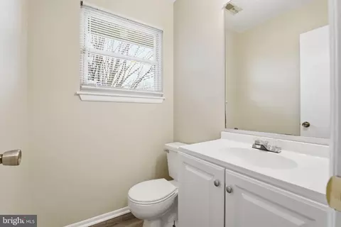 Entry Way - 21 Ute Ct, Middle River, MD 21220 photo 1 of 4