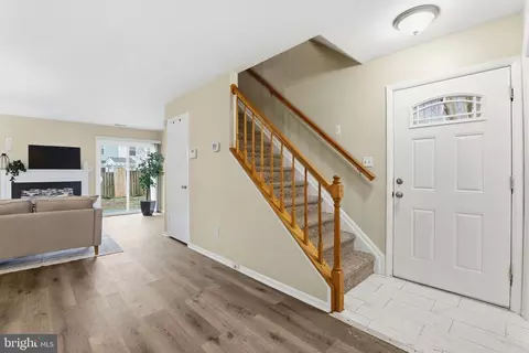 Entry Way - 21 Ute Ct, Middle River, MD 21220 photo 3 of 4
