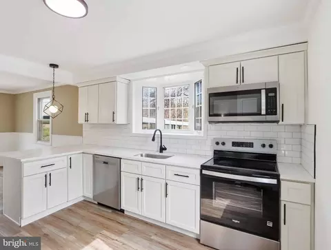 Kitchen - 1224 Greystone Rd, Halethorpe, MD 21227 photo 3 of 3