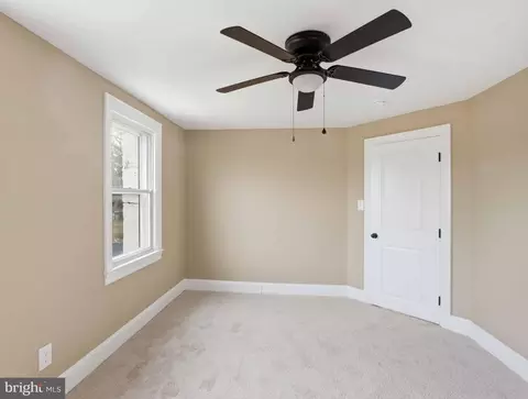 Entry Way - 1224 Greystone Rd, Halethorpe, MD 21227 photo 4 of 5