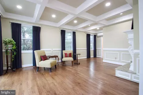Living - 2011 Highland Ridge Dr, Phoenix, MD 21131 photo 2 of 9