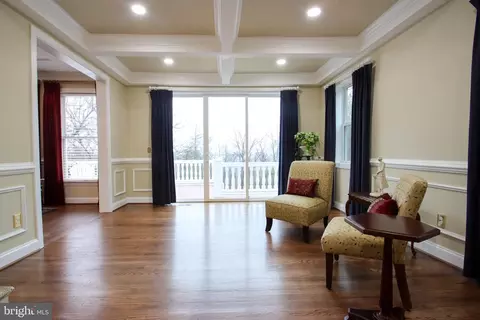 Living - 2011 Highland Ridge Dr, Phoenix, MD 21131 photo 4 of 9