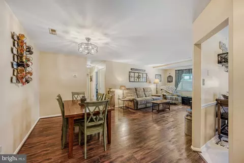6 Juliet Ln #202, Nottingham, MD 21236