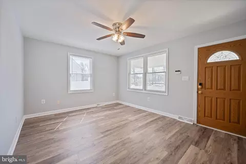 Living - 8626 Wise Ave, Dundalk, MD 21222 photo 2 of 2