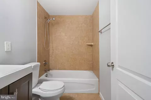 Bath - 801 Seckel Ct, Halethorpe, MD 21227 photo 1 of 2