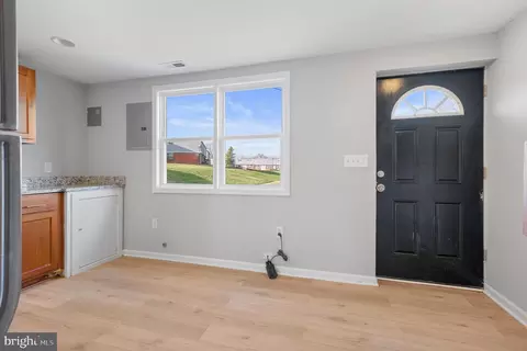 Entry Way - 801 Seckel Ct, Halethorpe, MD 21227 photo 1 of 5