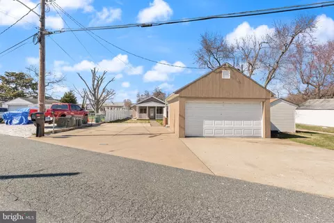 7512 Battle Grove Cir, Dundalk, MD 21222