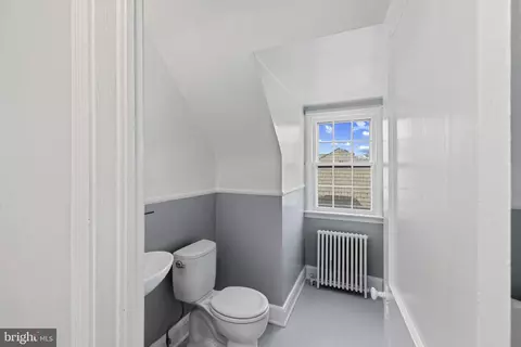 Bath - 86 Dunkirk Rd, Baltimore, MD 21212 photo 5 of 6