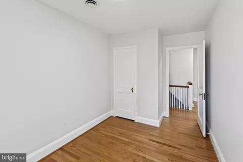 Bedroom - 86 Dunkirk Rd, Baltimore, MD 21212 photo 3 of 6