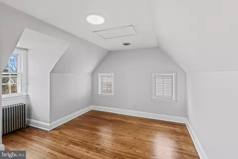 Bedroom - 86 Dunkirk Rd, Baltimore, MD 21212 photo 5 of 6