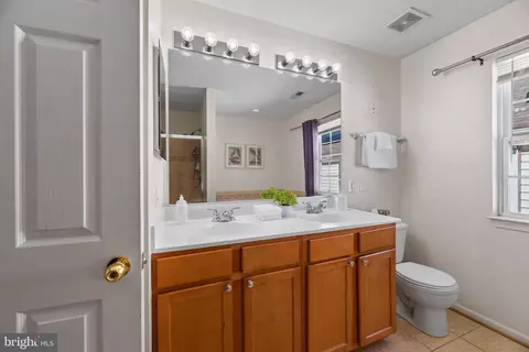 Bath - 710 Luke Rd, Middle River, MD 21220 photo 2 of 3