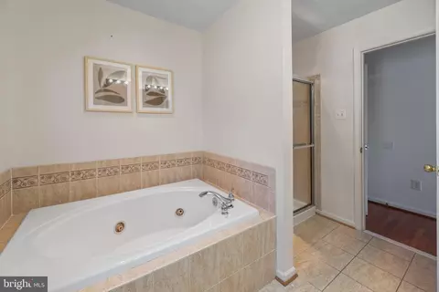 Bath - 710 Luke Rd, Middle River, MD 21220 photo 3 of 3