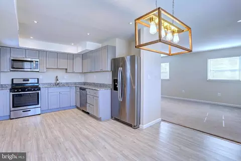 1222 Locust Ave, Halethorpe, MD 21227 photo 9