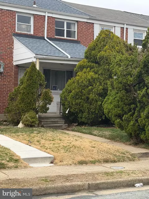 2008 Holborn Rd, Dundalk, MD 21222