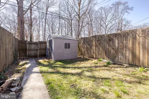 Exterior - 933 Circle Dr, Halethorpe, MD 21227 photo 3 of 3