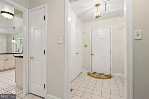 Entry Way - 5602 Patterson Rd, Baldwin, MD 21013 photo 3 of 5