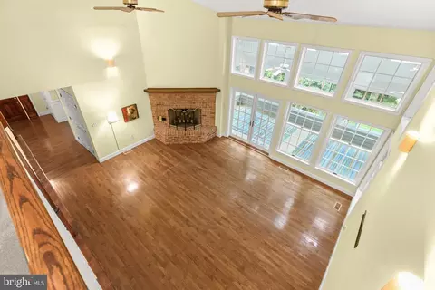 Living - 5602 Patterson Rd, Baldwin, MD 21013 photo 10 of 11