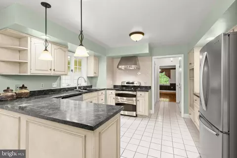 Kitchen - 5602 Patterson Rd, Baldwin, MD 21013 photo 2 of 5