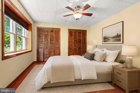 Bedroom - 5602 Patterson Rd, Baldwin, MD 21013 photo 6 of 6