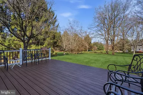 Exterior - 14017 Manor Rd, Baldwin, MD 21013 photo 9 of 10