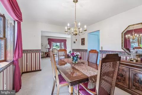 Dining - 14017 Manor Rd, Baldwin, MD 21013 photo 4 of 4