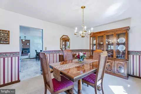 Dining - 14017 Manor Rd, Baldwin, MD 21013 photo 2 of 4