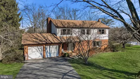 Exterior - 14017 Manor Rd, Baldwin, MD 21013 photo 3 of 10