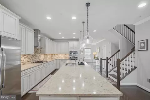 4 Wedge Way, Pikesville, MD 21208