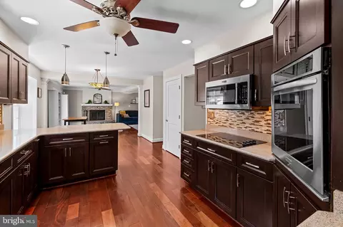 Kitchen - 14305 Robcaste Rd, Phoenix, MD 21131 photo 6 of 7