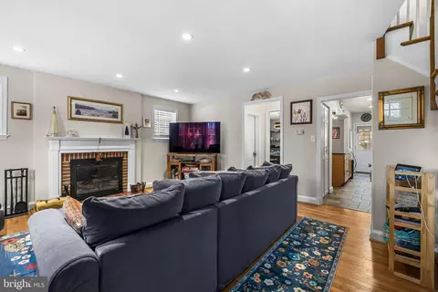 6447 Blenheim Rd, Baltimore, MD 21212 photo 6