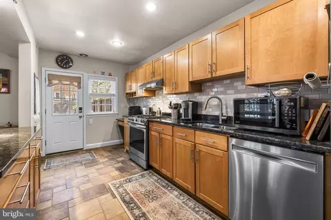 6447 Blenheim Rd, Baltimore, MD 21212 photo 13